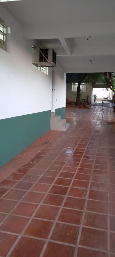Apartamento espaçoso com estacionamento incluído Foz do Iguaçu Exterior foto